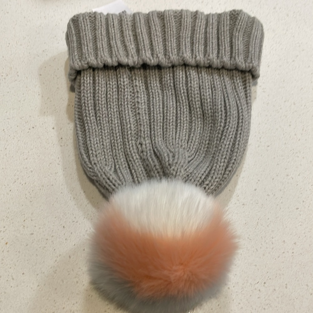 Brand New J Crew Ribbed Beanie with pink grey white faux fur Pom Pom - Picture 3 of 6